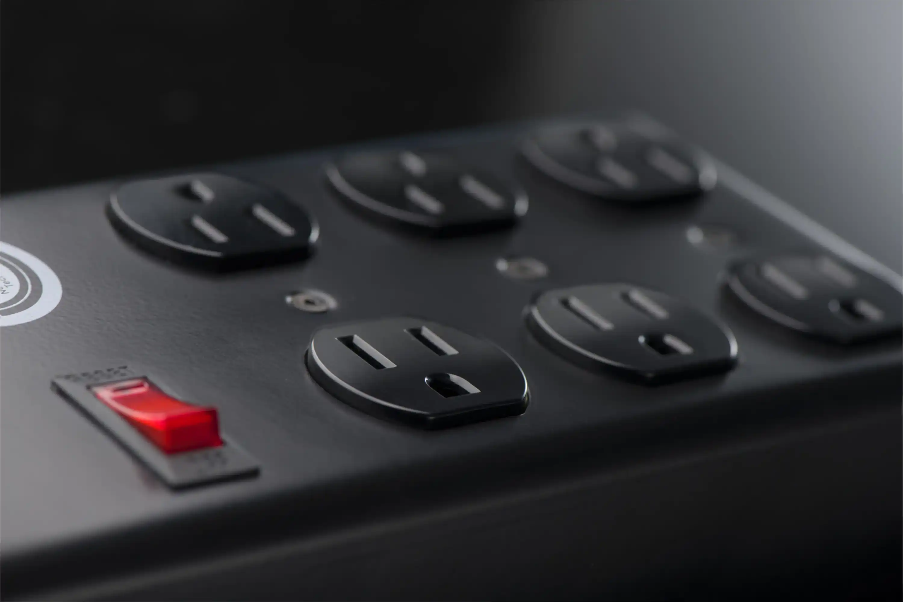 Black Lion Audio PG-P Portable Studio-Grade Power Conditioner & Surge Protector - Image 5