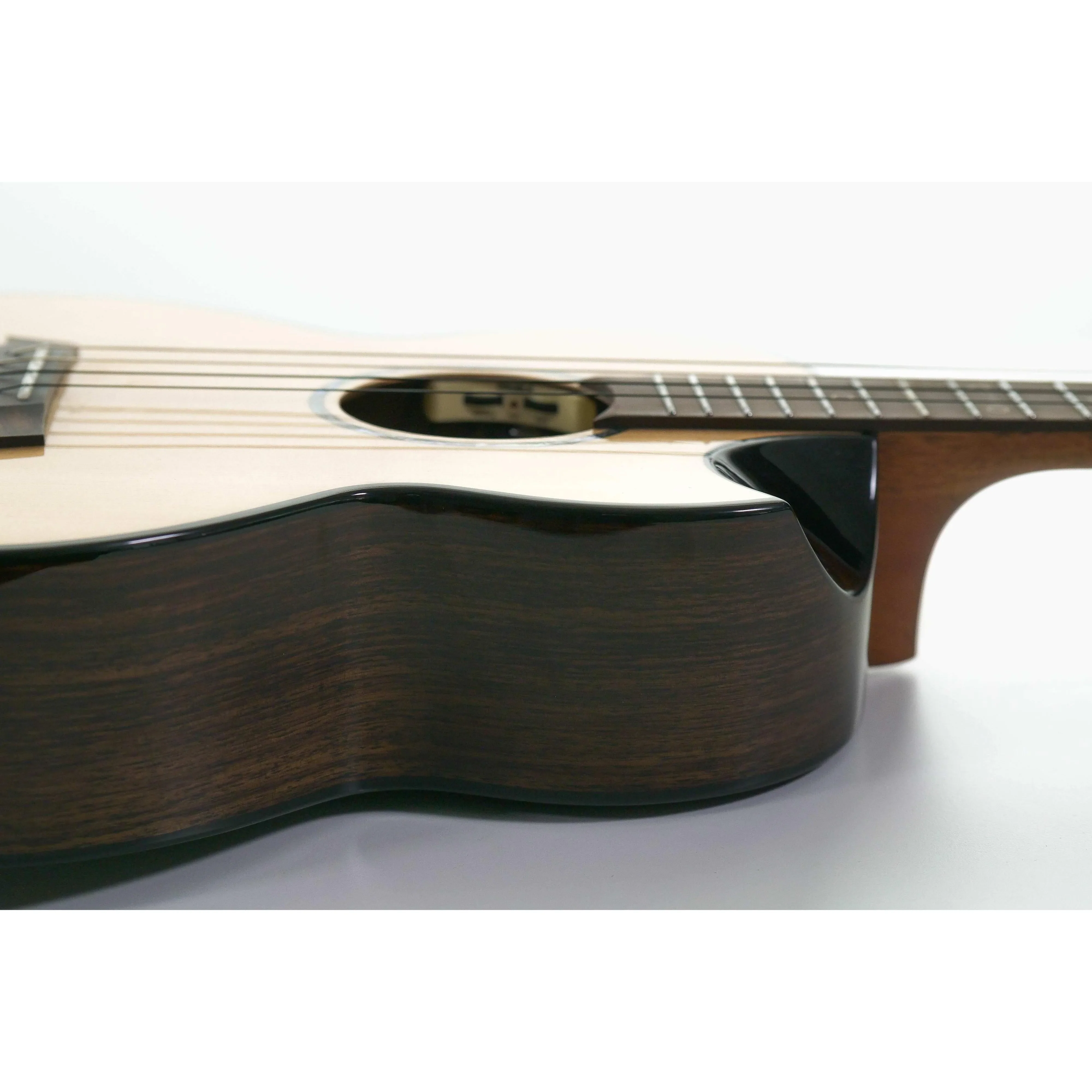 Flight Aurora EQ-A Solid Spruce & Rosewood Baritone Ukulele - Image 3