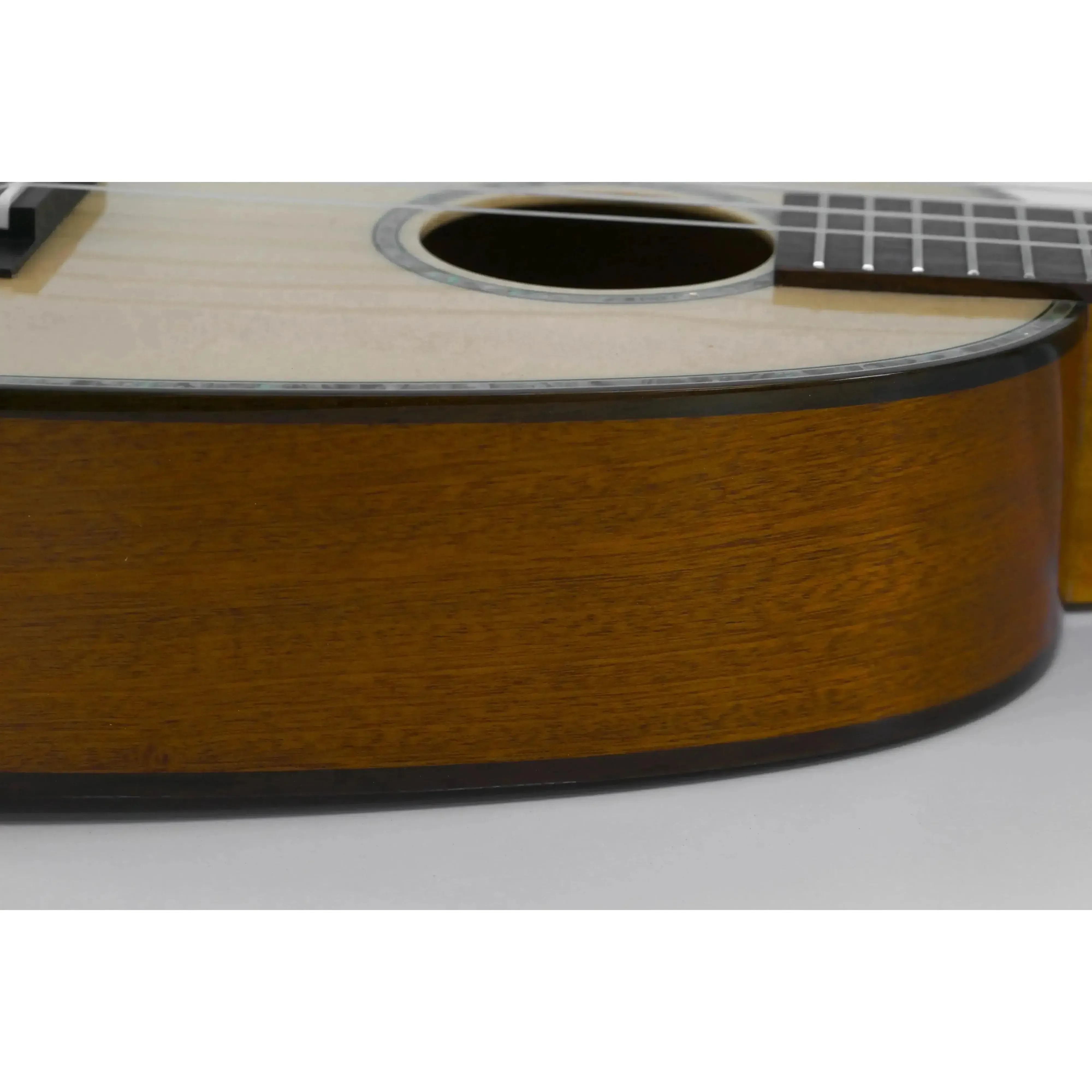 Ohana PKC-70G Solid Spruce & Mahogany Pineapple Concert Ukulele - Image 3